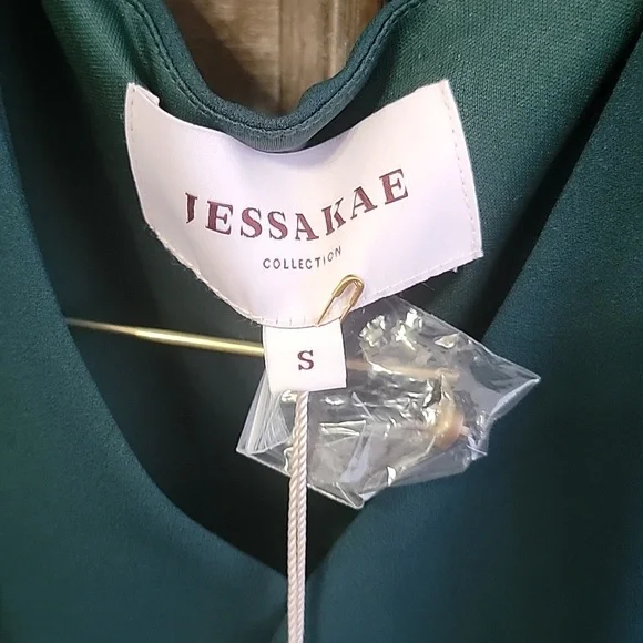Jessakae Emerald Green Dress Christmas Winter - Picture 3 of 4